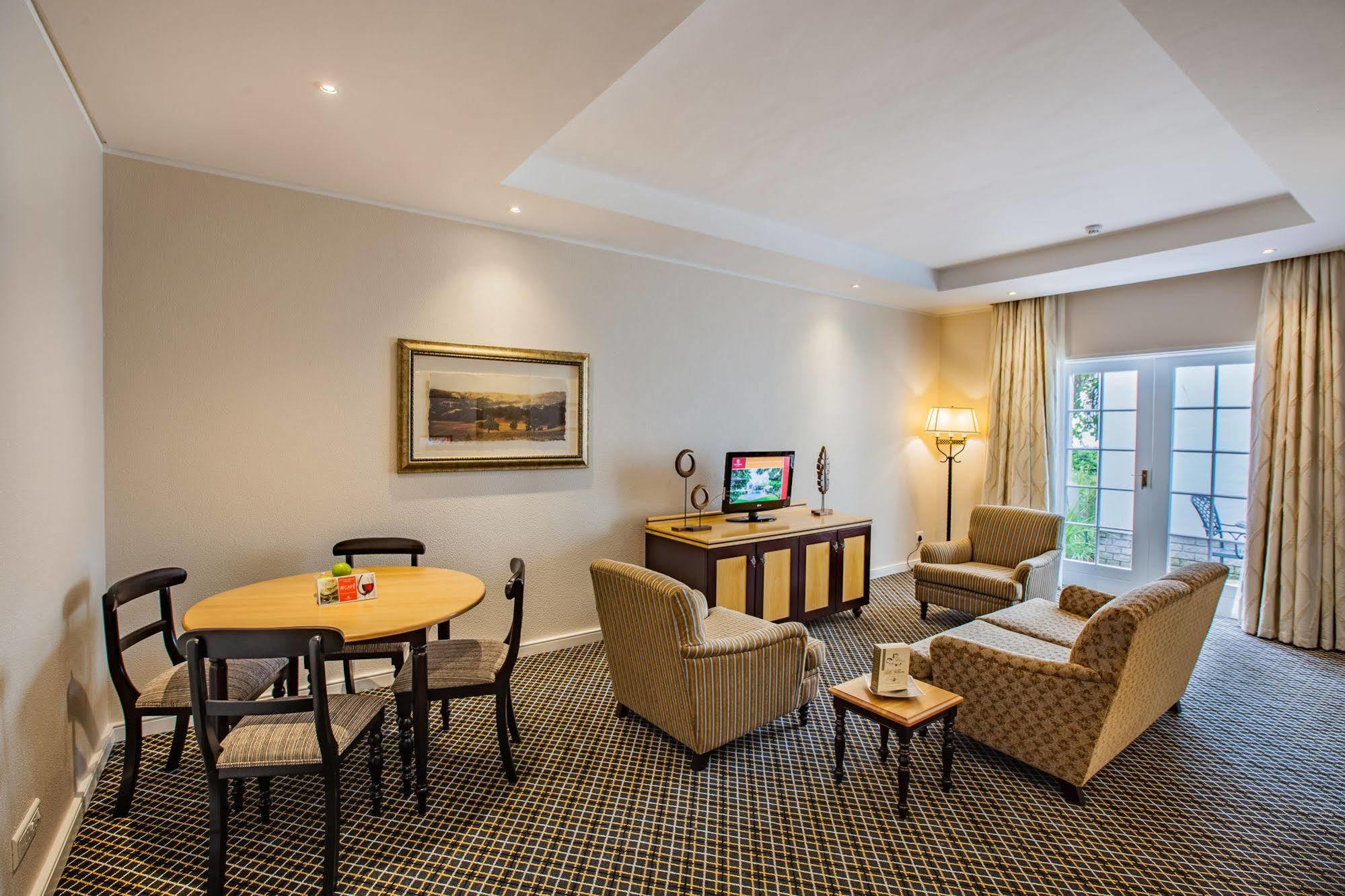 Hotel Grandwest 3*